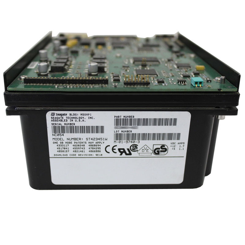 ST423451W.jpg Seagate - 23.2GB 5.4K 68-PIN Ultra SCSI 5.25" 2MB Cache Hard Drive - ST423451W - Image 1